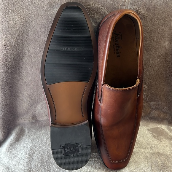 Florsheim Leather Upper Slip On Moccasins - Picture 8 of 9